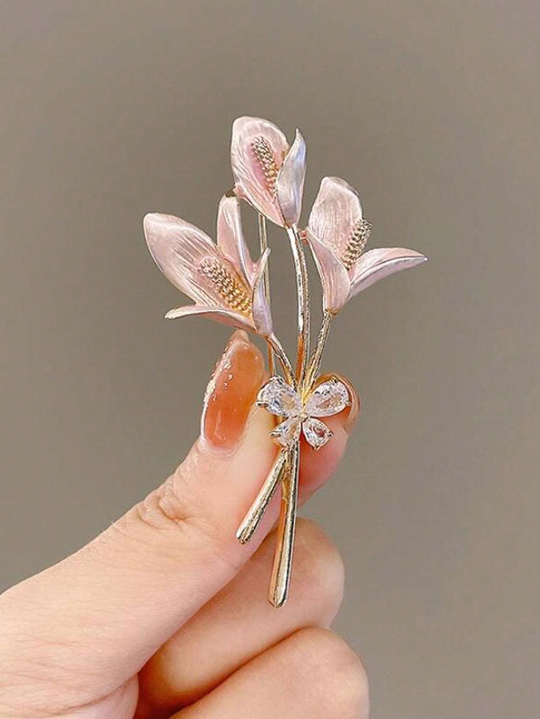 Broche bouquet de fleurs roses en émail, avec nœud en cristaux